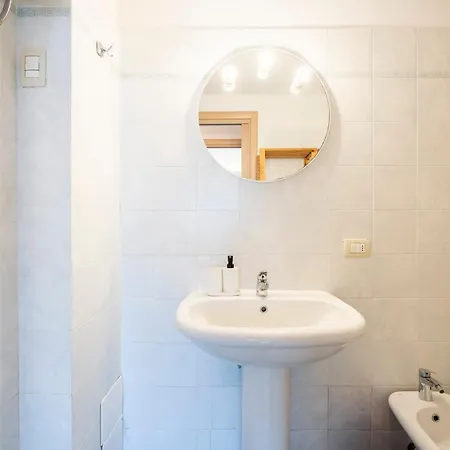 Apartment La Dimora Di Maggie 75 - 2 Min Stazione Rifredi