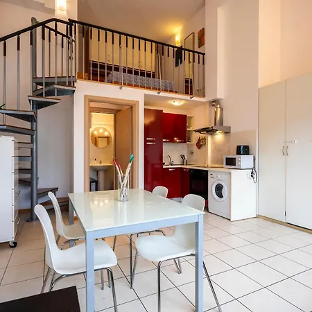 Apartment La Dimora Di Maggie 75 - 2 Min Stazione Rifredi Florence
